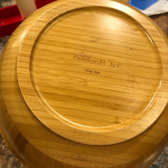 Pampered Chef bamboo salad bowl - Picture 2 of 4